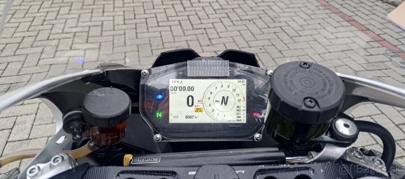 Ducati panigale V2