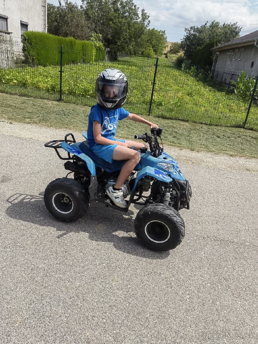 Detská benzinová štvorkolka