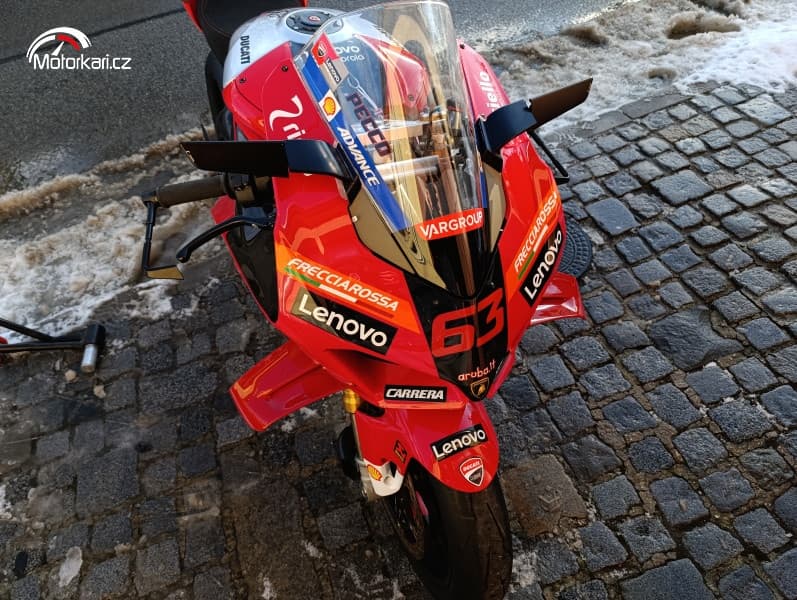 Ducati Panigale V4S 2024 Bagnaia replica N°09