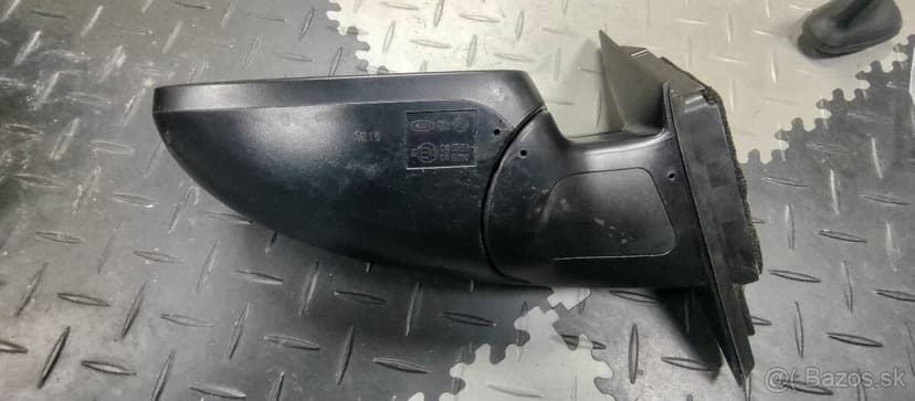 Kia Ceed 3 III CD Land Cruiser 120- zrkadlo antena osvetleni