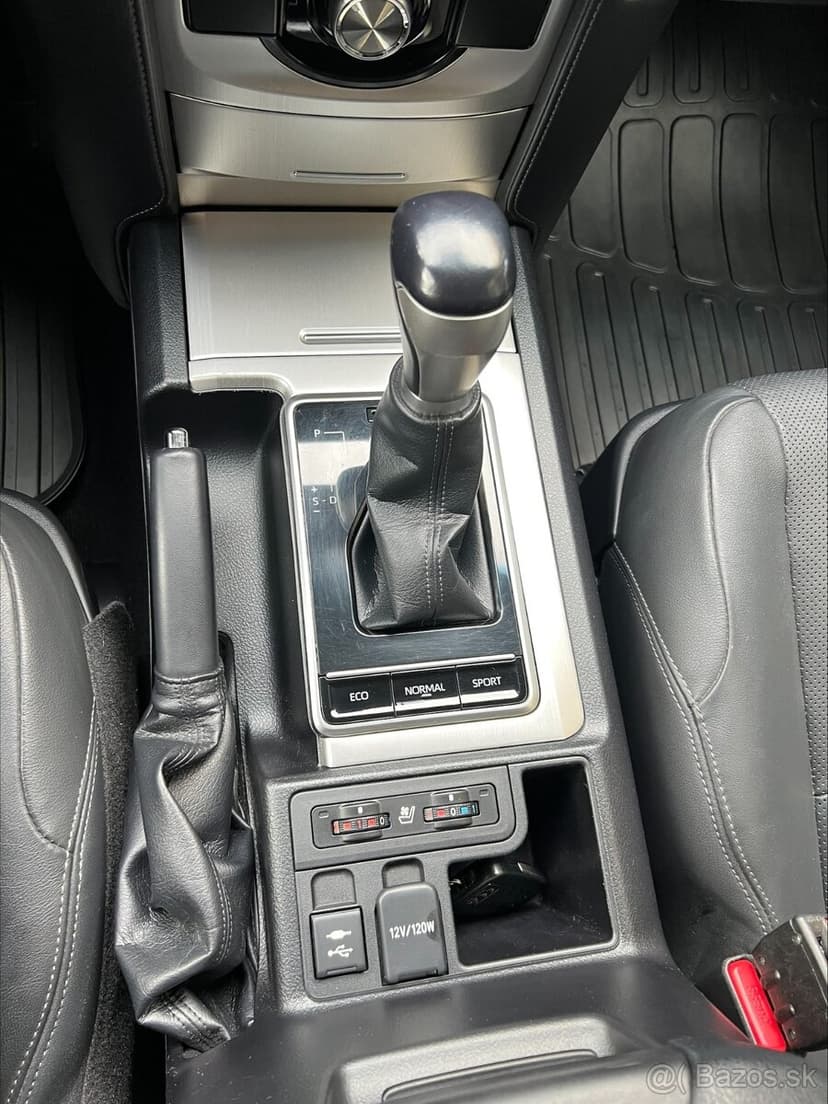 Toyota Land Cruiser 2.8 D-4D Executive A/T