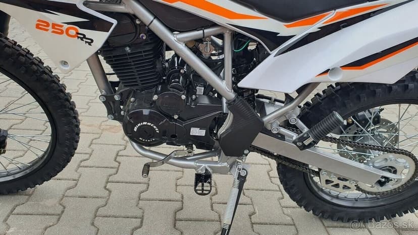 Motorka Mikilon Defender 250RR kola 21/18 oranžová