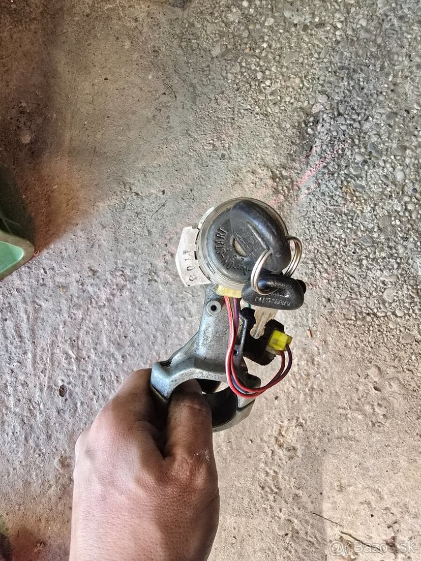 Spínače, prepínače, relatka Nissan Patrol Y60