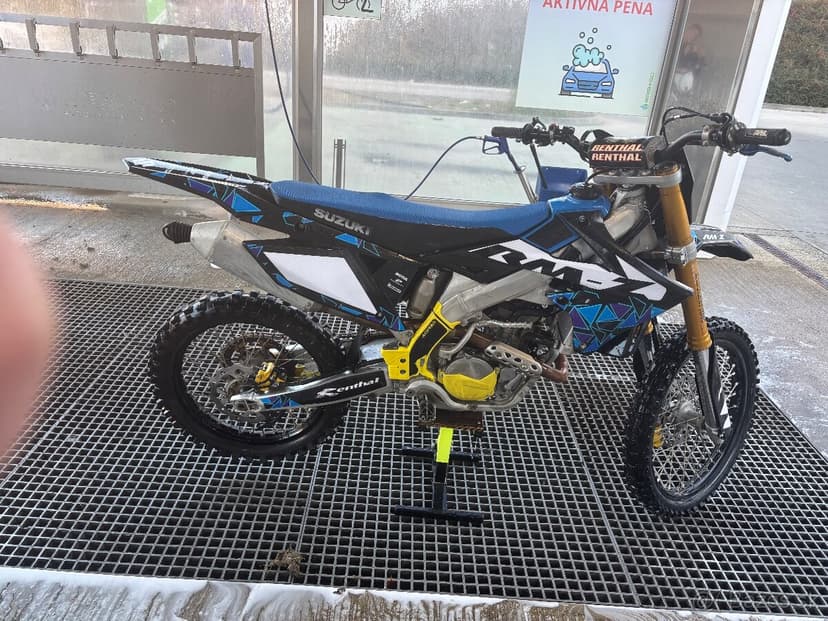 suzuki rmz 250  2021