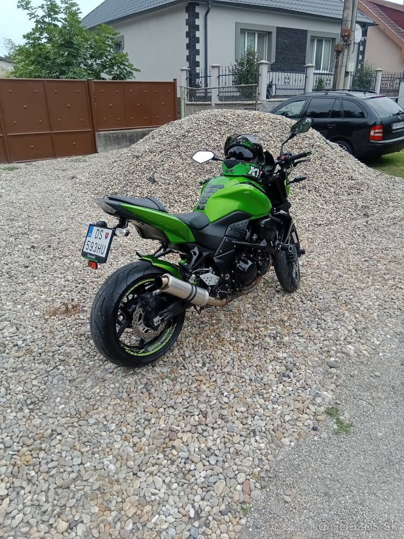Kawasaki z750r ročník 2014