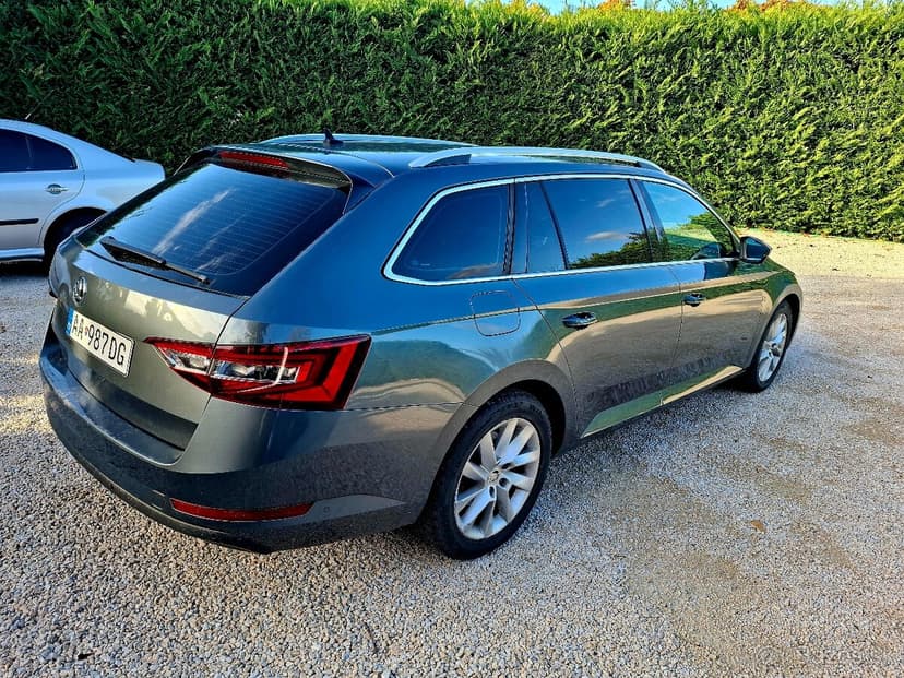 Škoda Superb 2016 CANTON KESSY FRONT ASSIST MRTVÝ UHOL