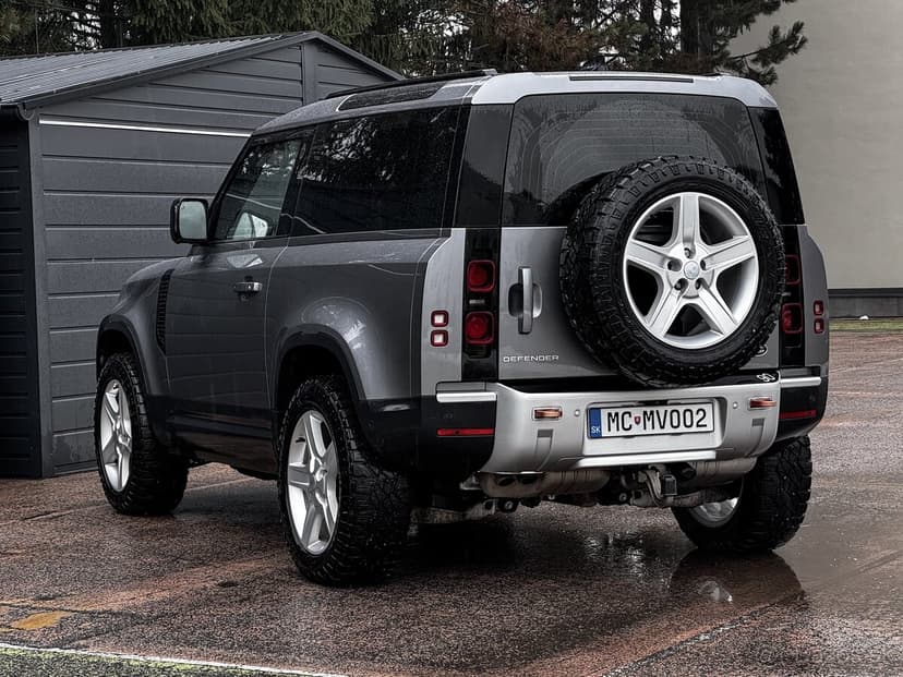 Land Rover Defender 90 3.0L Diesel