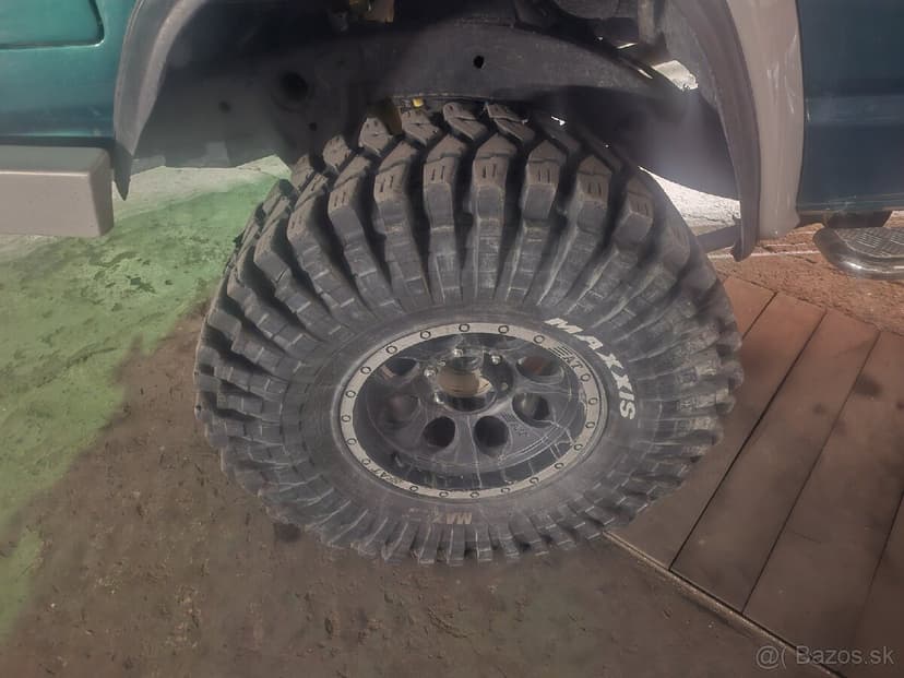 Maxxis trepador 37x12.5
