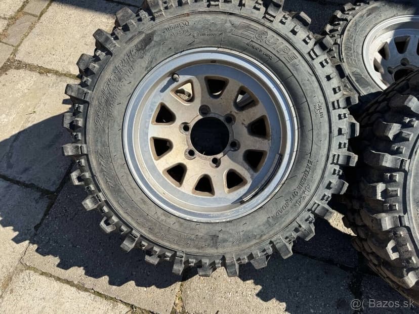 Predám kolesá s pneu T3 235/75 R15