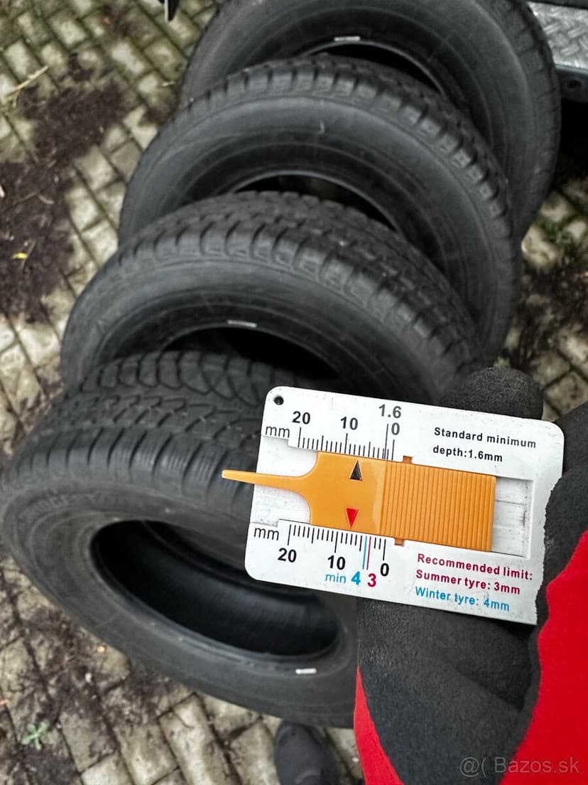Predám 4x zimné pneu bridgestone 245/70 r16