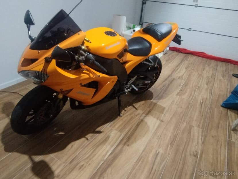 Predám Kawasaki zx10r ninja 2004