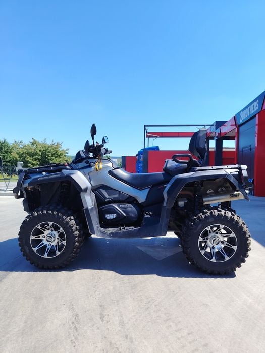 Vând URGENT atv can am