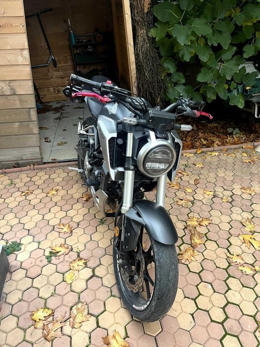 Motocicleta Honda CB125R(A1)
