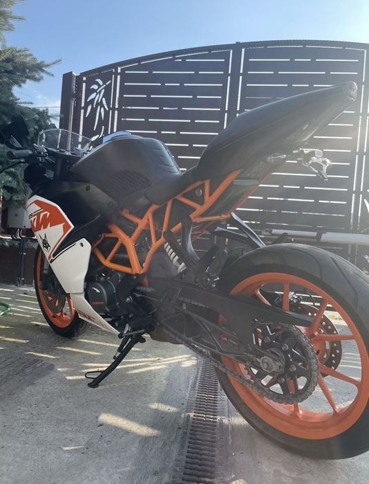 se vinde KTM RC 125cc