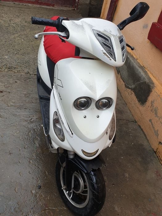 Scuter de vânzare sau la schimb cu eltric