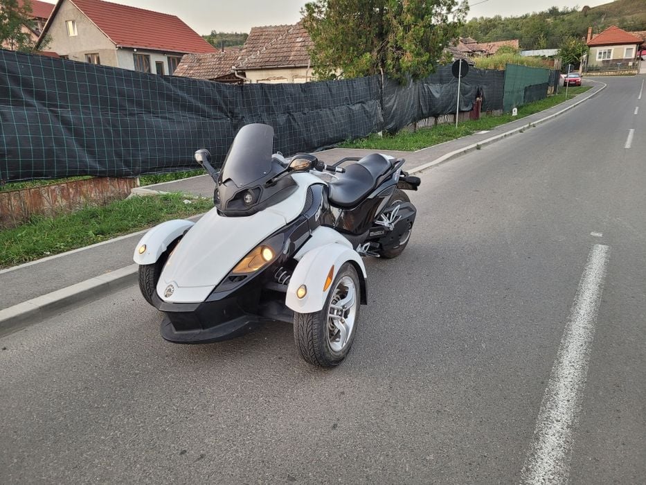 Can-am Spyder 1.0i