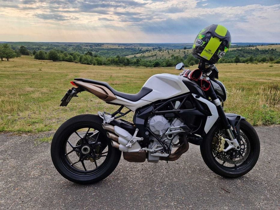 Mv Agusta Brutale 675