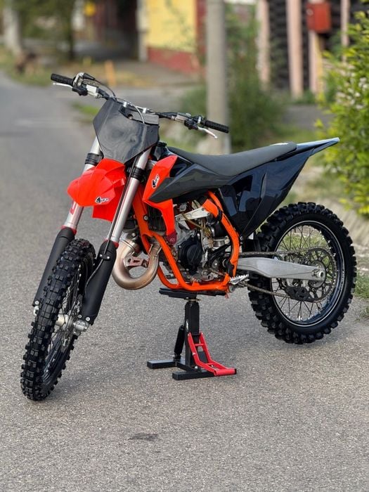 Vând KTM 125(150)SX 2 timpi Power valve/TUNING/105h!