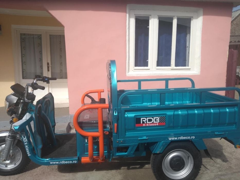 Vând triciclu electric