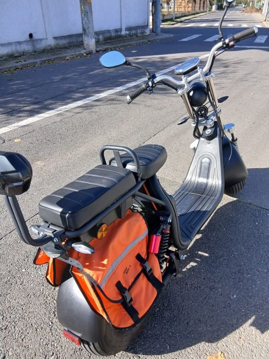Vând scuter electric cumpărat de câteva luni.
