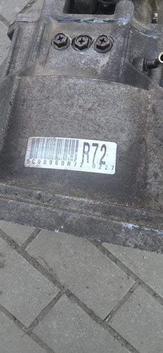 Cutie 5+1 viteza 1.3 benzina suzuki jimny R72