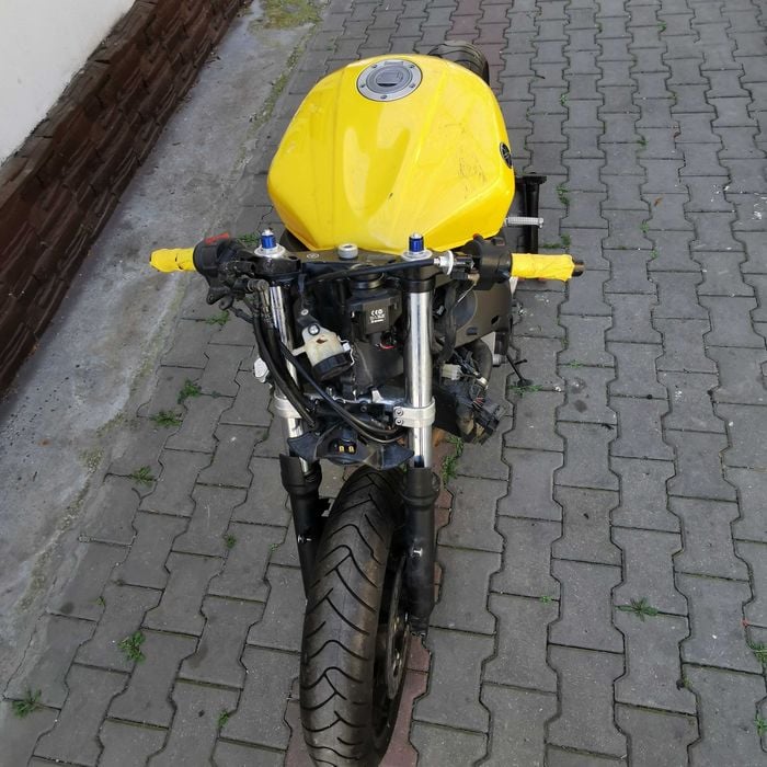 Dezmembrez Yamaha R6 03 05
