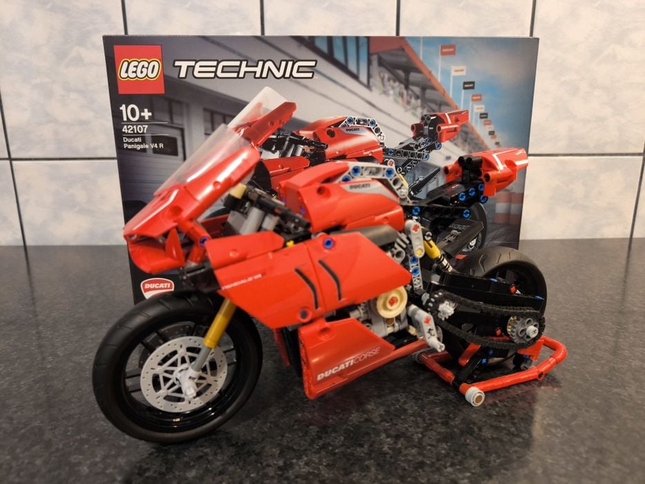 Levo Technic 42107 Ducati Panigale V4 R
