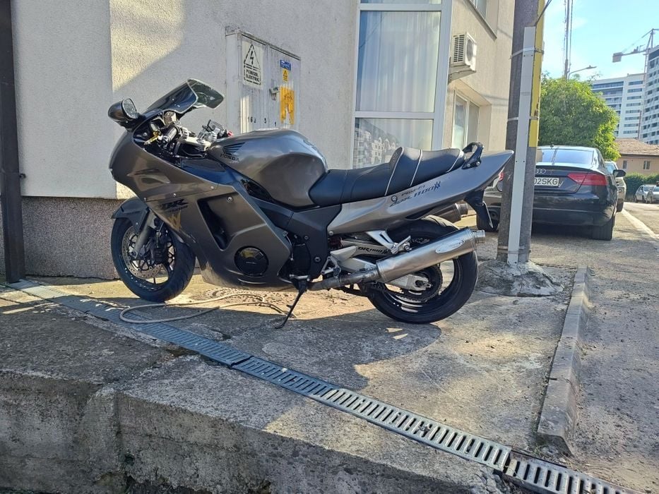 Vând Honda CBR 1100 XX