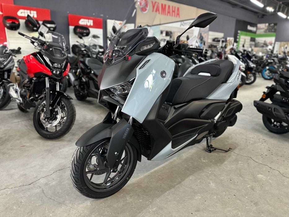Yamaha X-Max 300 Tech Max nou - Stoc Yamaha Constanta