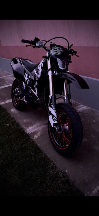 Suzuki drz 400 sm 2006, 8mii km , impecabil
