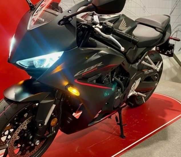 Sa noua Honda CBR650R