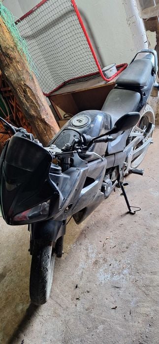 Motocicleta Honda CBR 125R