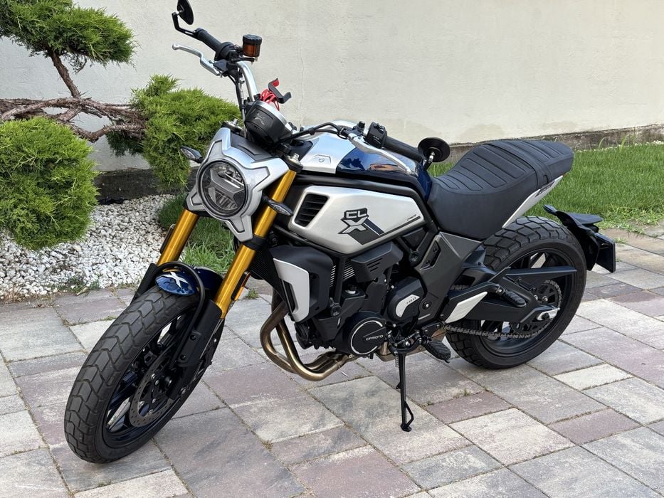CF Moto 700 CL-X Heritage - cu 2200 km