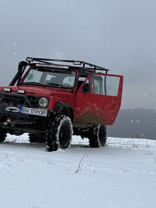 Suzuki SAMURAI 4x4 offroad
