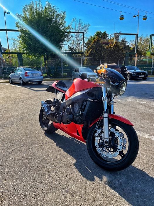 Suzuki GSXR 600 cafe racer