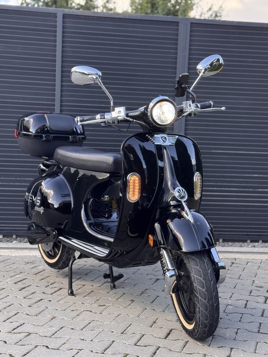 Scuter electric ~DREEMS AMLFI S~ 75km/h Autonomie 75km (Vespa)