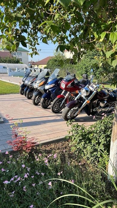 Motociclete, scutere și piese de schimb