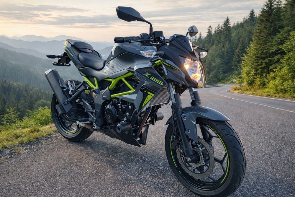 KAWASAKI Z125 2024   1000 km  ABS (clasa yzf , duke , cbr, mt)