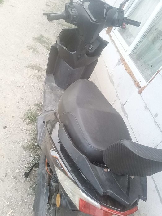 Scuter elctric 20 ah 48 V 1500 W pentru Mai multe in privat