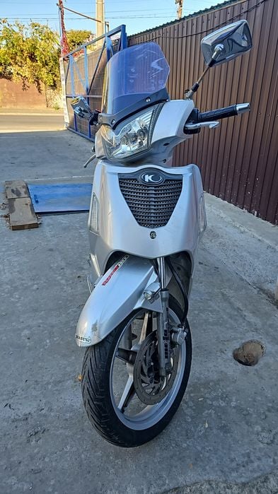 Kymco People S200
