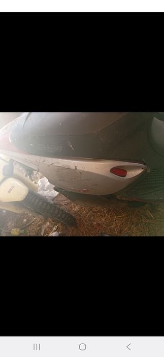 Vând scuter malaguti