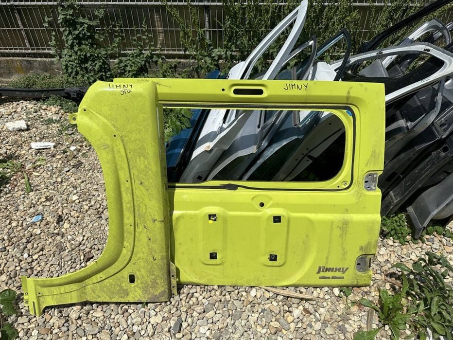 Haion / aripa stanga Suzuki Jimny 2018/2019/2020/2021/2022/2023/2024