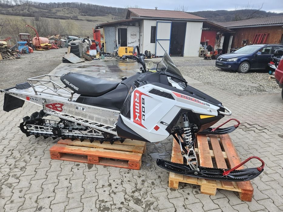 Snowmobil Polaris RMK 800