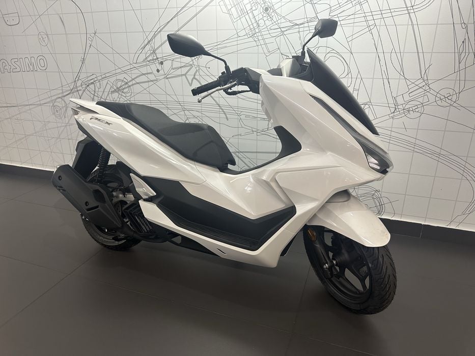 Vand scooter Honda PCX - nou 0 km