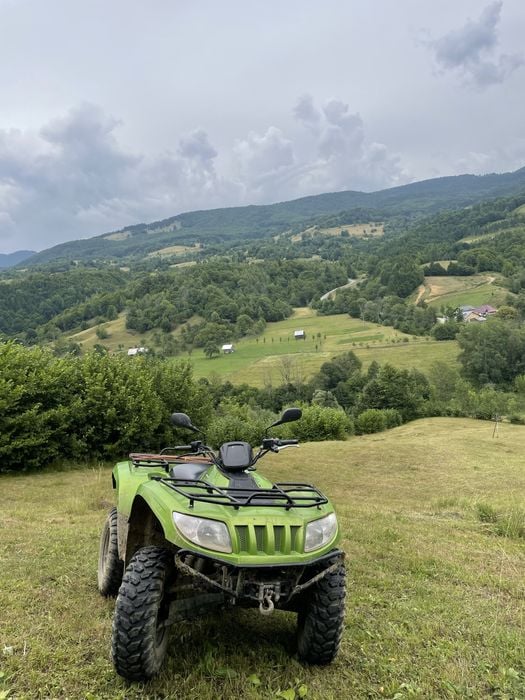 De vanzare atv Arctic-cat 550