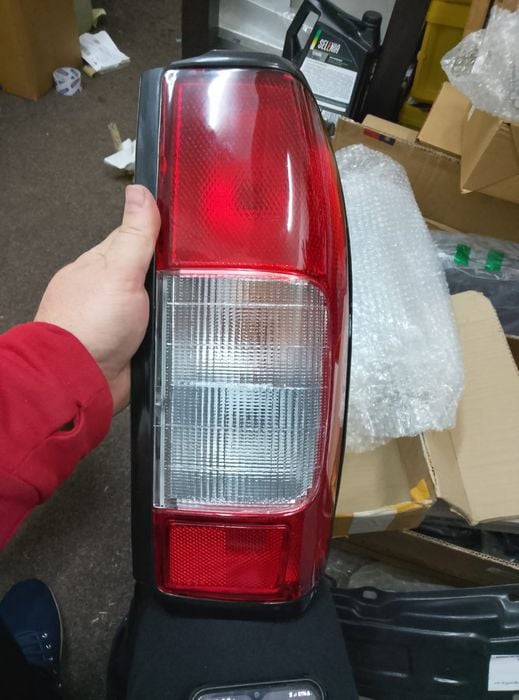 Lampa stop dreapta nissan navara d22