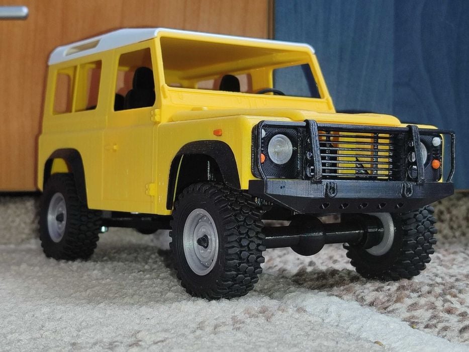 Macheta Land Rover Defender 90 1/16