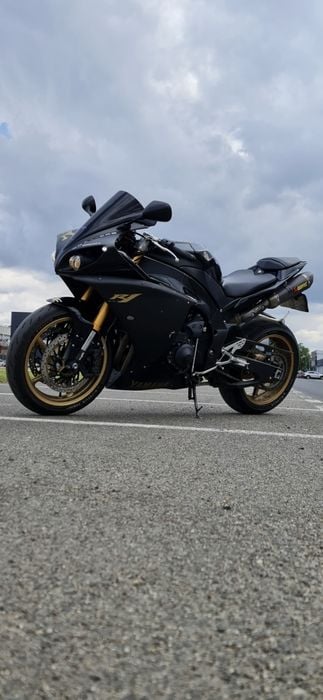 Yamaha R1 Big Bang