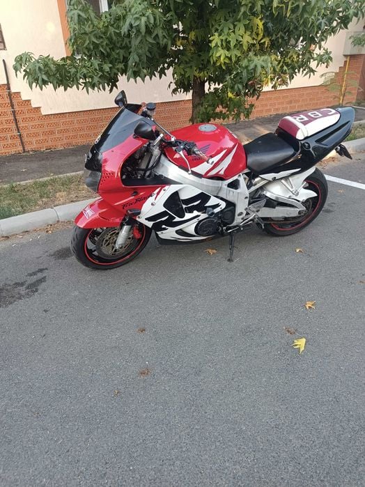 Honda CBR 900 RR