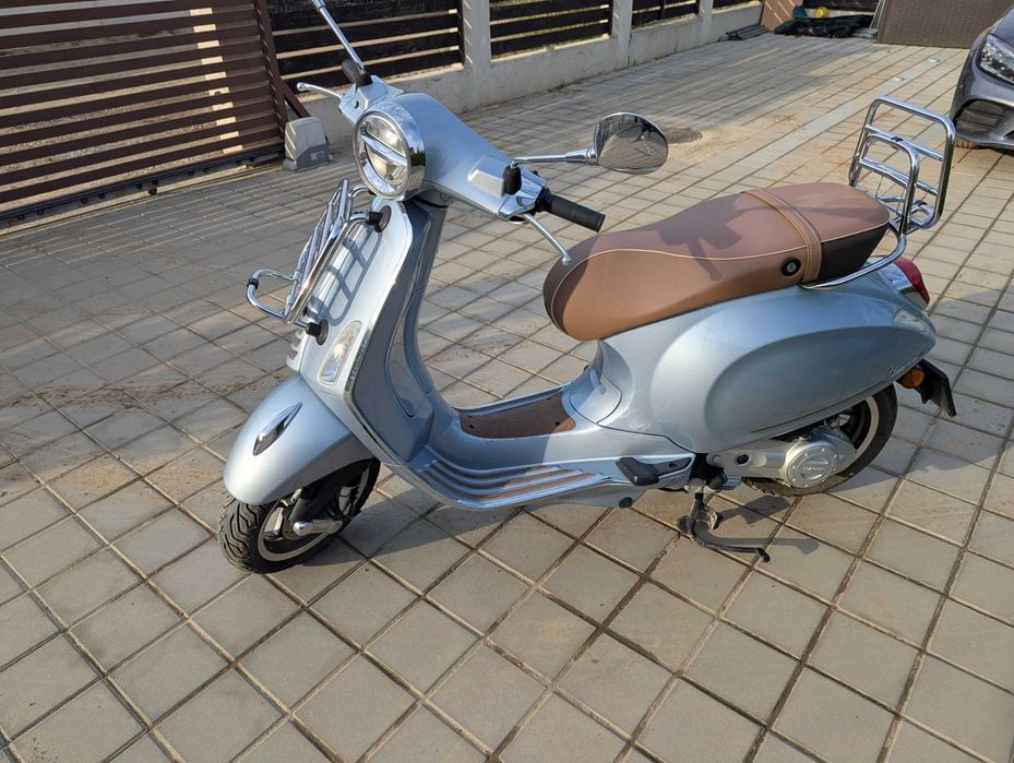 Vespa Pic Nic 50cc 2023. State excelenta